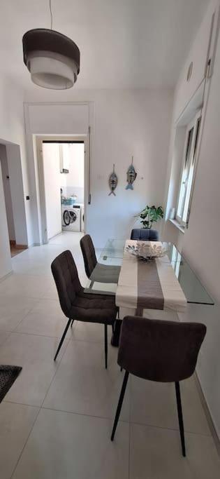 Faby & Fra Apartments Ливорно Экстерьер фото