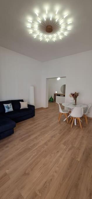 Faby & Fra Apartments Ливорно Экстерьер фото